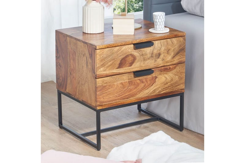 Sängbord Wohnling Tillverkad av massivt trä för normala sänghöjder med 2 lådor lantlig stil - Möbler - Sovrum - Sängbord