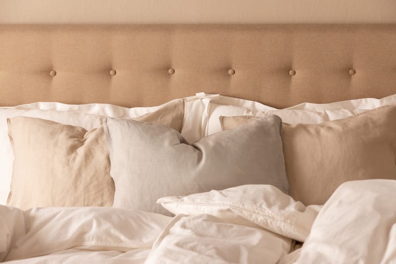 NAZAMA Knappad gavel 180 Beige - Möbler - Sovrum - Sänggavlar
