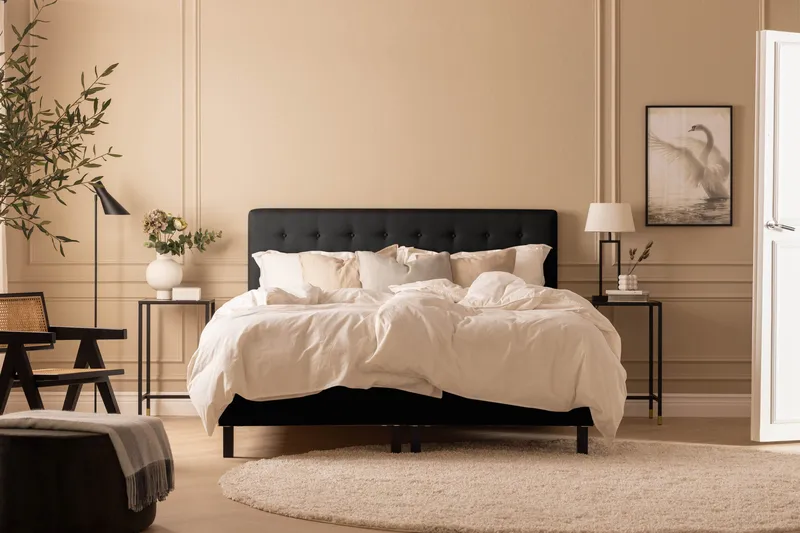 Scarlett Djuphäftad gavel 180 - Svart - Möbler - Sovrum - Sänggavlar