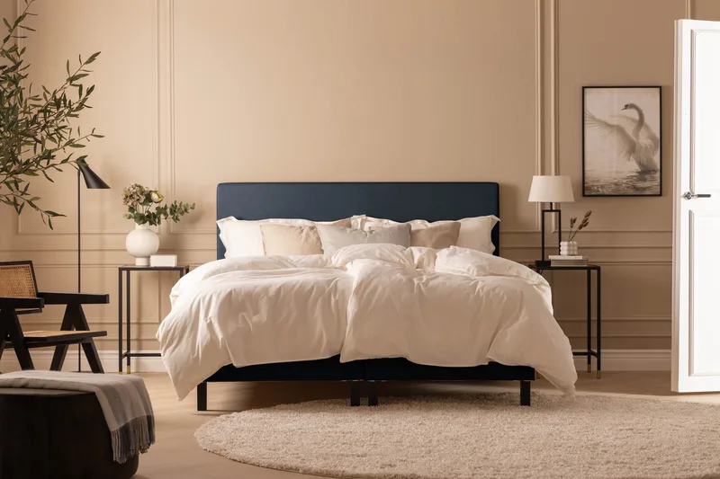 Scarlett Knappad gavel 140 - Blå - Möbler - Sovrum - Sänggavlar