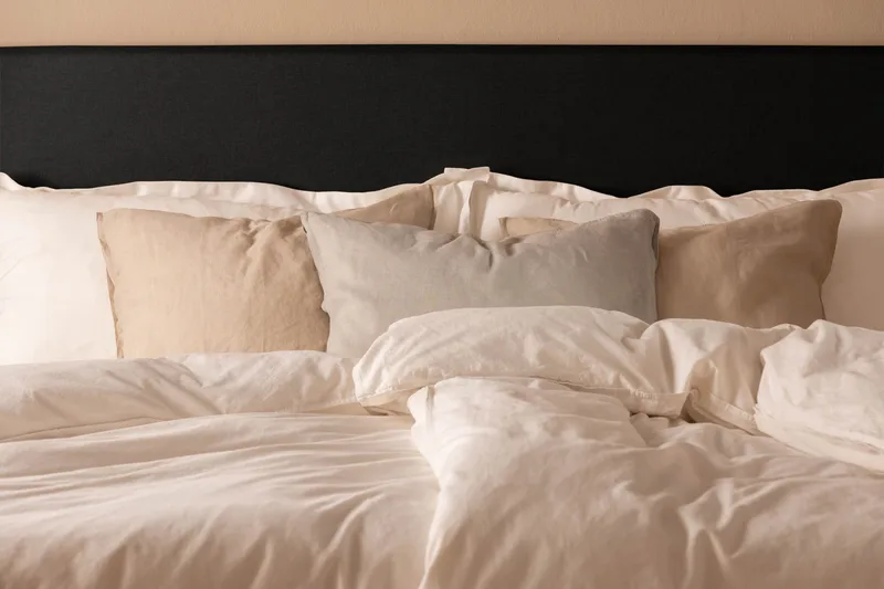 Scarlett Knappad gavel 90 - Svart - Möbler - Sovrum - Sänggavlar