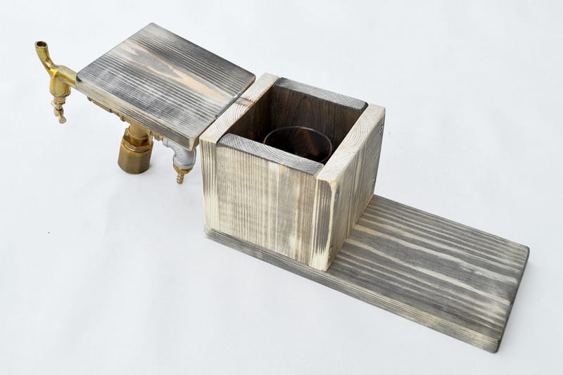 ÖLTAPP 30x32 cm Valnöt/Guld - Möbler - Spelrum - Dryckeskylar - Öltapp & ölmaskiner