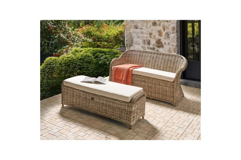 2.5-sitssoffa med fotpall Susua - Möbler - Vardagsrum - Soffgrupper