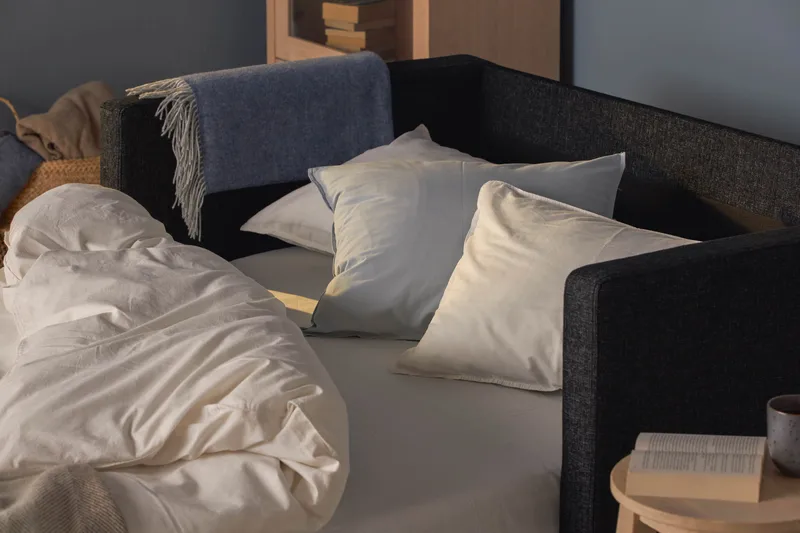 Willhelm Liten Bäddsoffa 2-sits Framåtbäddad - Mörkgrå - Möbler - Vardagsrum - Bäddsoffor - 2-sits bäddsoffa