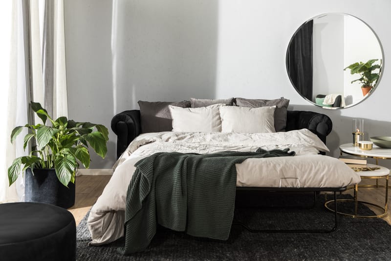Chesterfield Lyx 3-sits Framåtbäddad bäddsoffa i Sammet - Möbler - Vardagsrum - Bäddsoffor - 3-sits bäddsoffa