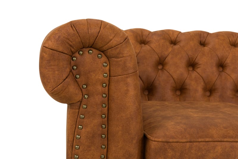 CHESTERFIELD DELUXE Fåtölj+Fotpall Vintage Cognac - Möbler - Vardagsrum - Fåtöljer - Chesterfield fåtölj