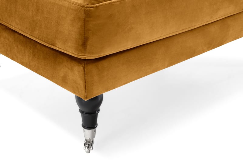 Andrew Fåtölj med Fotpall Sammet - Amber/Krom - Möbler - Vardagsrum - Fåtöljer - Sammetsfåtölj