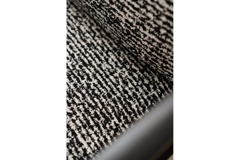 Illen Öronlappsfåtölj - Svart/Vit - Möbler - Vardagsrum - Fåtöljer - Öronlappsfåtölj