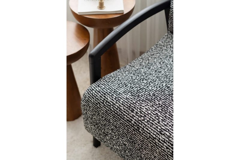 Illen Öronlappsfåtölj - Svart/Vit - Möbler - Vardagsrum - Fåtöljer