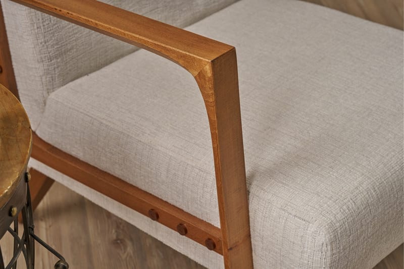 Finegard Fåtölj - Creme - Möbler - Vardagsrum - Fåtöljer