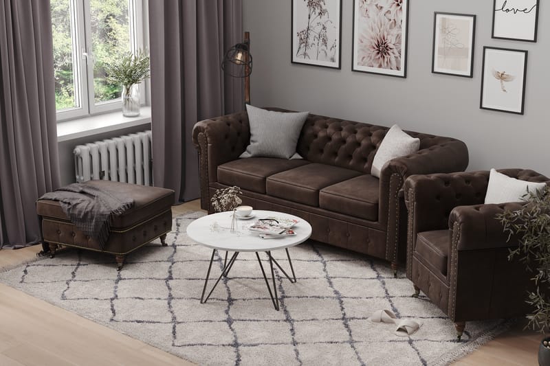 CHESTERFIELD LUX Soffgrupp 3-sits+2-sits+Fåtölj+Fotpall - Möbler - Vardagsrum - Soffgrupper - Howard soffgrupp
