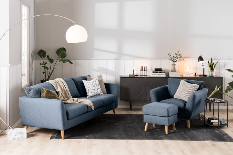 Trend Soffgrupp 3-sits + 2-sits Soffa + Fåtölj + Fotpall i Tyg - Blå - Möbler - Vardagsrum - Soffgrupper - Howard soffgrupp