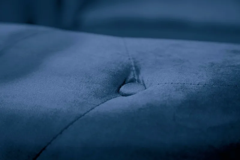 Chesterfield Lyx 2-sits Liten sammetssoffa - Djup soffa 160 cm bred - Blå Sammet - Möbler - Vardagsrum - Soffor - 2-sits soffor