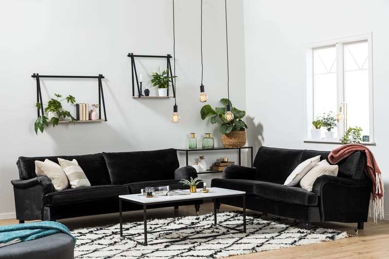 HOWARD 2-sits Sammetssoffa Svängd Svart - Möbler - Vardagsrum - Soffor - 2-sits soffor