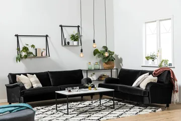 Howard Classic 2-sits Svängd Sammetssoffa - Svart - Möbler - Vardagsrum - Soffor - 2-sits soffor