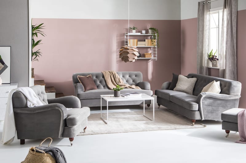 Howard Riviera 2-sits Sammetssoffa - Ljusgrå - Möbler - Vardagsrum - Soffor - 2-sits soffor