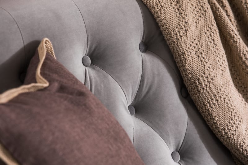 Howard Riviera 2-sits Sammetssoffa - Ljusgrå - Möbler - Vardagsrum - Soffor - 2-sits soffor