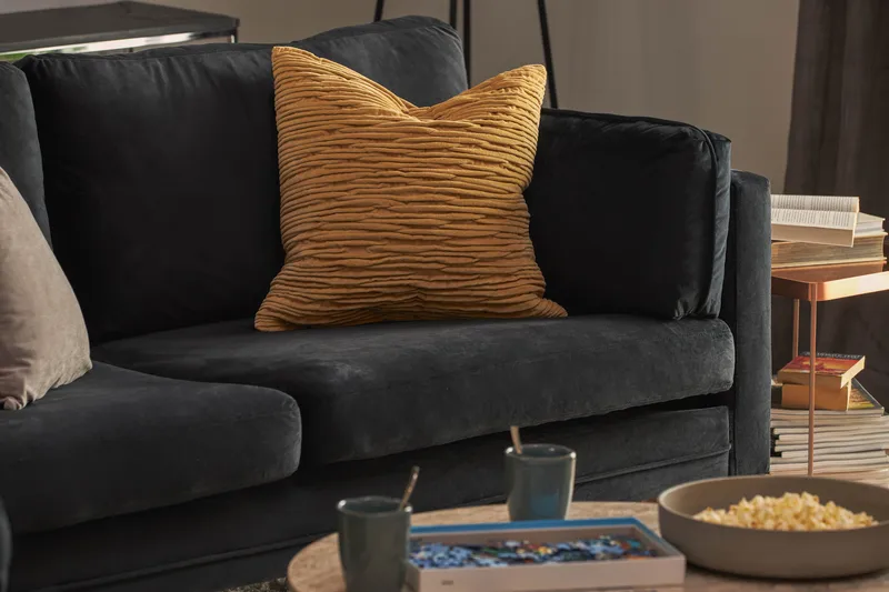 Bloom 3-sits Sammetssoffa - Svart - Möbler - Vardagsrum - Soffor - 3-sits soffor