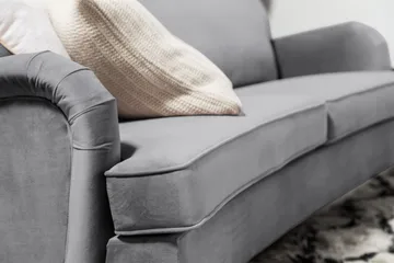 Howard soffa utan divan & schäslong Bloomington Howard Classic Sammetssoffa 3,5-sits Vera 2, Grå Sammet - Möbler - Vardagsrum - Soffor - 3-sits soffor