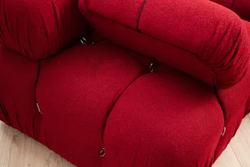 Belgin Bubblig Divansoffa 3-sits 288 cm med fasta armstöd och repdetaljer - Röd - Möbler - Vardagsrum - Soffor - Modulsoffor - Komplett modulsoffa