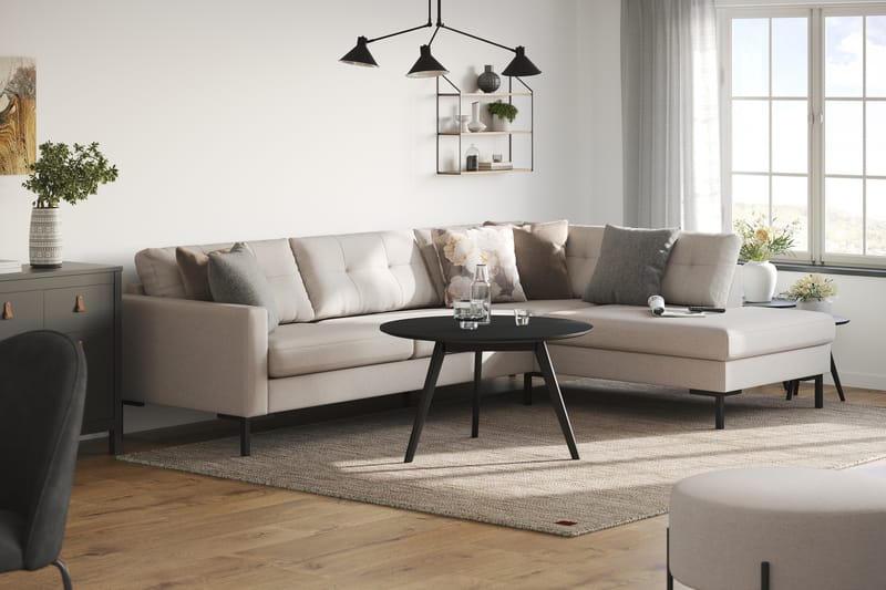 Frillestad 4-sits Högervänd L-formad Schäslongsoffa i Tyg - Beige - Möbler - Vardagsrum - Soffor - Divansoffa & schäslong