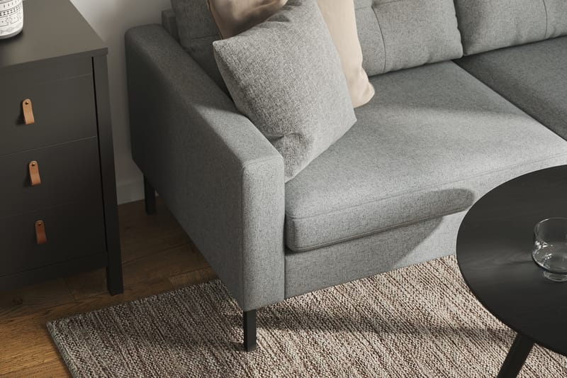 Frillestad 4-sits Högervänd L-formad Schäslongsoffa i Tyg - Grå - Möbler - Vardagsrum - Soffor - Divansoffa & schäslong