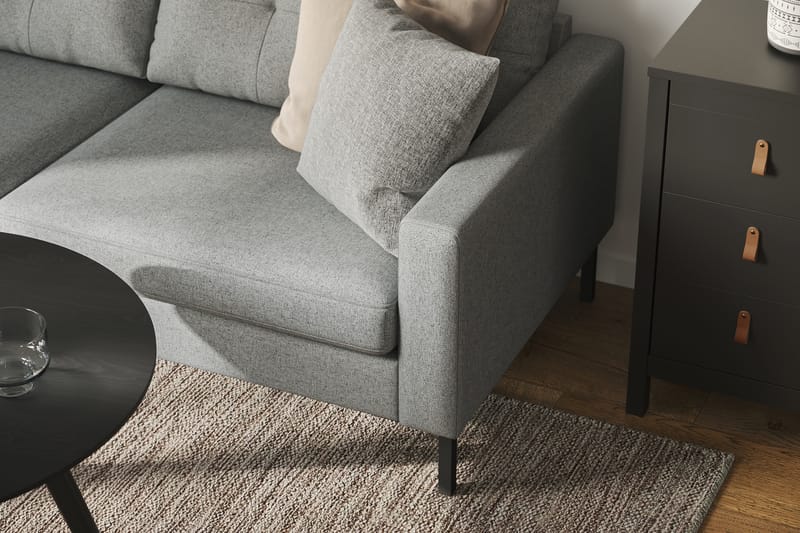 Frillestad 4-sits Vänstervänd L-formad Schäslongsoffa i Tyg - Grå - Möbler - Vardagsrum - Soffor - Divansoffa & schäslong