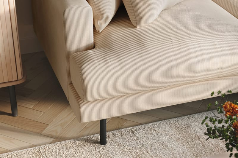 Menard 4-sits Högervänd L-formad Divansoffa i Manchester - Beige - Möbler - Vardagsrum - Soffor - Divansoffa & schäslong
