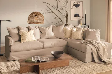 Menard 4-sits Högervänd L-formad Djup Schäslongsoffa i Tyg - Beige - Möbler - Vardagsrum - Soffor - Divansoffa & schäslong