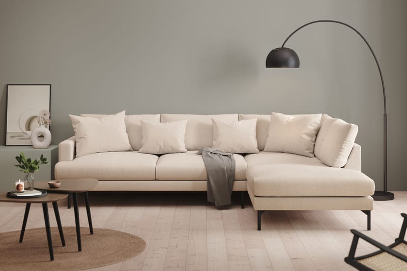 Menard 4-sits Högervänd L-formad Schäslongsoffa i Tyg - Beige - Möbler - Vardagsrum - Soffor - Divansoffa & schäslong