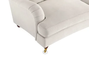 Howard Lyx 4-sits Svängd Sammetssoffa - Krämvit - Möbler - Vardagsrum - Soffor - Howardsoffor