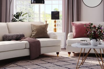 Howard Lyx 4-sits Svängd Soffa i Bouclé - Vit - Möbler - Vardagsrum - Soffor - Howardsoffor