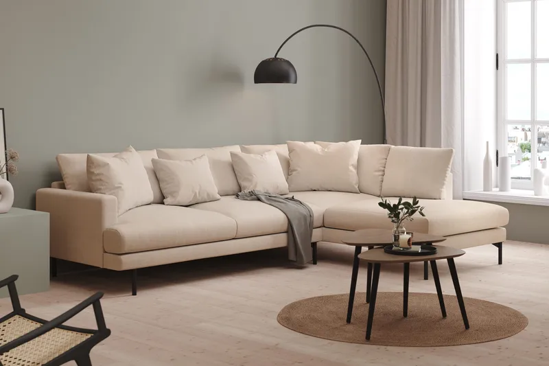 Menard 4-sits Högervänd L-formad Djup Schäslongsoffa i Tyg - Beige - Möbler - Vardagsrum - Soffor - Divansoffa & schäslong