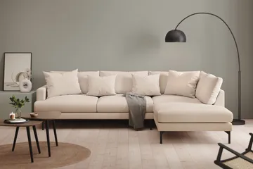 Menard 4-sits Högervänd L-formad Djup Schäslongsoffa i Tyg - Beige - Möbler - Vardagsrum - Soffor - Divansoffa & schäslong