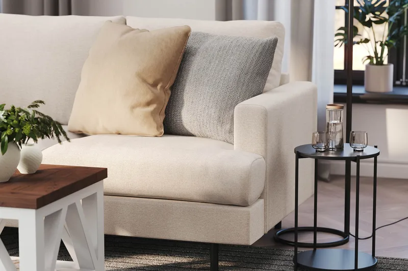 Menard Compact 4-sits Vänstervänd L-formad Schäslongsoffa i Tyg - Beige - Möbler - Vardagsrum - Soffor - Divansoffa & schäslong
