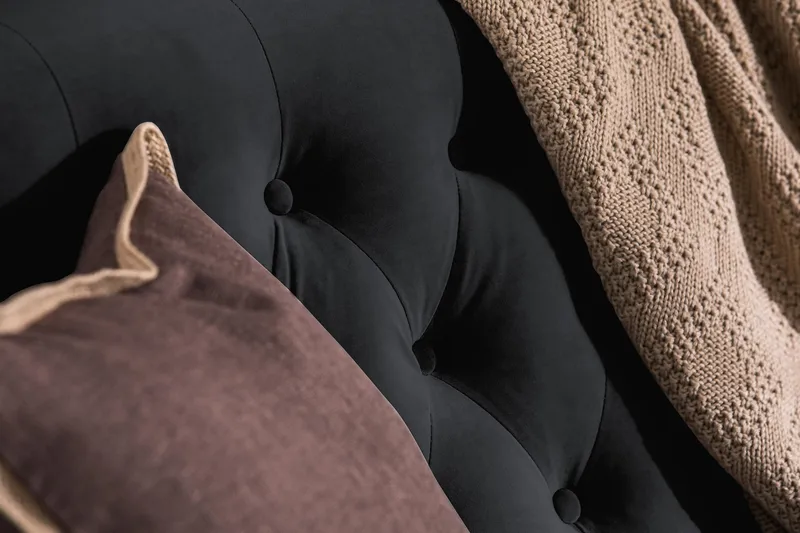 Howard Riviera 3-sits Sammetssoffa - Svart - Möbler - Vardagsrum - Soffor - Sammetssoffor