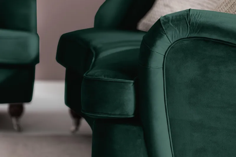 Howard Riviera 3-sits Svängd Sammetssoffa - Grön - Möbler - Vardagsrum - Soffor - Sammetssoffor