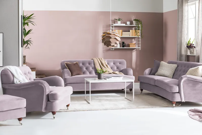 Howard Riviera 3-sits Svängd Sammetssoffa - Lila - Möbler - Vardagsrum - Soffor - Sammetssoffor