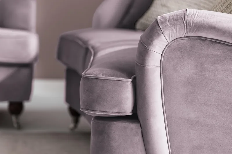 Howard Riviera 3-sits Svängd Sammetssoffa - Lila - Möbler - Vardagsrum - Soffor - Sammetssoffor