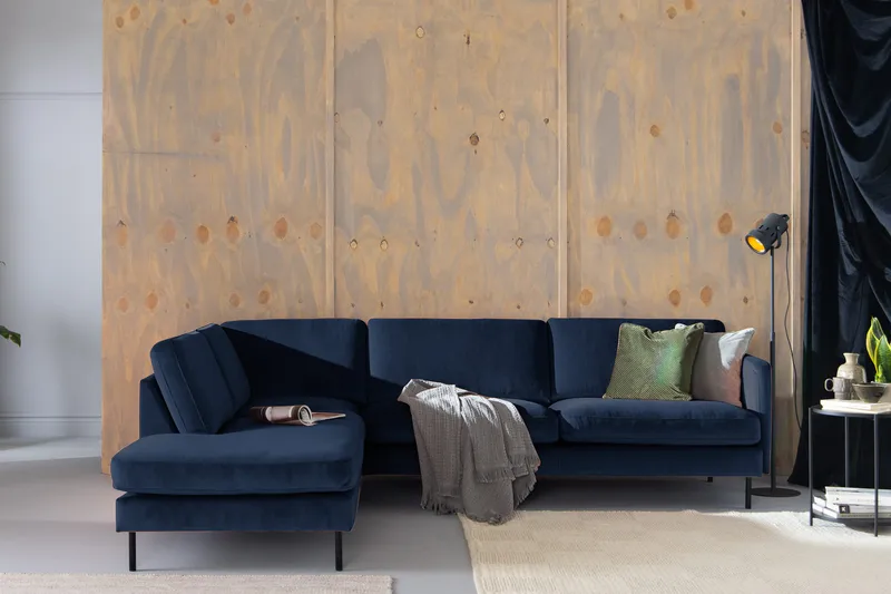 Teodin 2,5-sits Sammetssoffa med Schäslong Vänster - Blå - Möbler - Vardagsrum - Soffor - Sammetssoffor