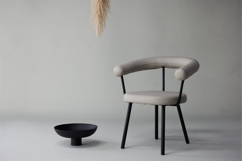 Västerås x Josefin Lustig Karmstol - Offwhite/Svart - Möbler - Vardagsrum - Stolar & sittmöbler - Karmstolar