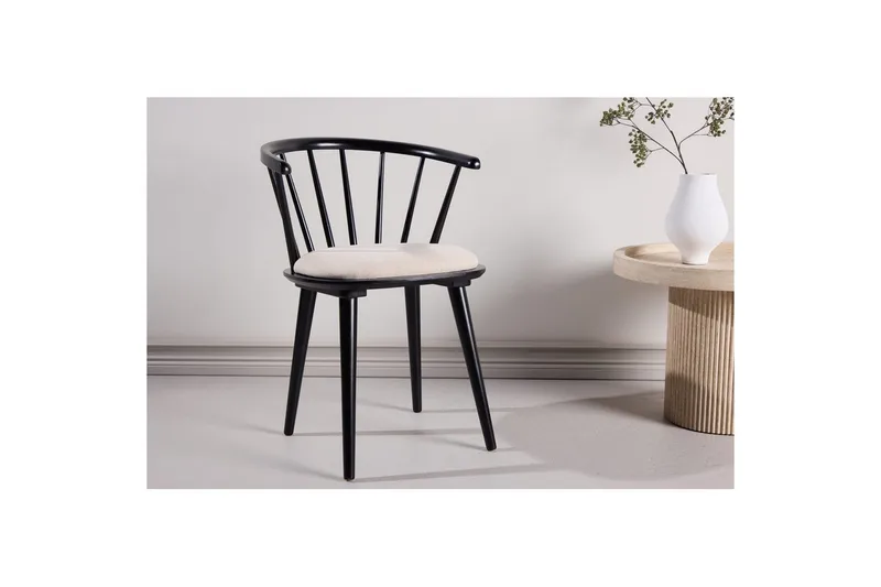 Matstol Bobby - Svart - Möbler - Vardagsrum - Stolar & sittmöbler - Pinnstolar