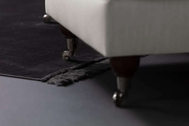 Howard Riviera Fotpall - Linnebeige - Möbler - Vardagsrum - Stolar & sittmöbler - Pallar - Fotpall