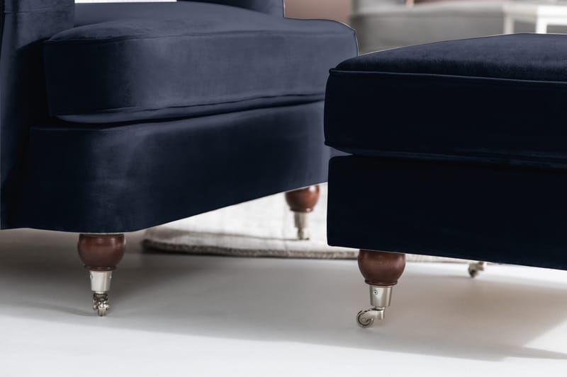 Howard Riviera Fotpall Sammet - Midnattsblå - Möbler - Vardagsrum - Stolar & sittmöbler - Pallar - Fotpall