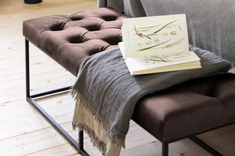 Ella Sittbänk 120cm Djuphäftad - Brun/Sammet - Möbler - Vardagsrum - Stolar & sittmöbler - Sittbänk
