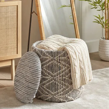 Veron Rund sittpuff med förvaring i ulltyg - grå och gräddfärgad - Möbler - Vardagsrum - Stolar & sittmöbler - Sittpuff