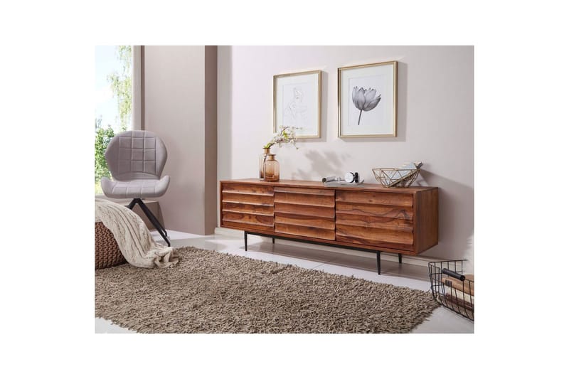 Lowboard Wohnling Massivt trä med förvaring, 3 dörrar, lantlig stil - Möbler - Vardagsrum - Tv-möbler & mediamöbler - Tv-skåp