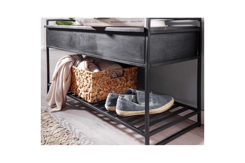 Bänk Wohnling industriell look med stort förvaringsutrymme i massivt trä och öppen skohylla Svart - Svart - Möbler - Vardagsrum - Soffbord & vardagsrumsbord - Brickbord