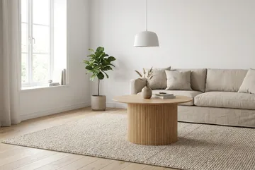 Kopparbo Runt Soffbord 85 cm med Trä- och Ekutseende, Ribbad Pelarfot och Tunn Bordsskiva - Natur - Möbler - Vardagsrum - Soffbord & vardagsrumsbord - Soffbord