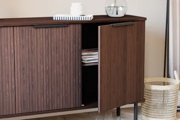 Kopparbo Sideboard Valnöt - Mörkbrunt valnötsträ - Förvaring - Förvaringsmöbler - Skänkar & sideboards